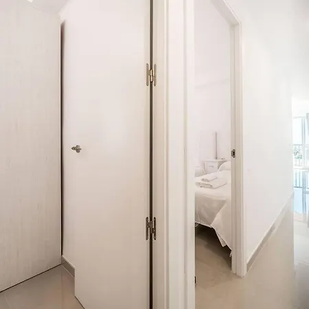 Stunning Gem With And Sea Views アパート *