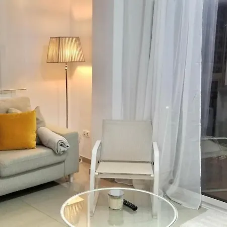 Stunning Gem With And Sea Views Apartment *