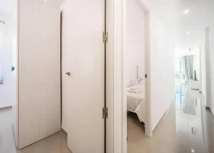 Stunning Gem With And Sea Views Appartement *