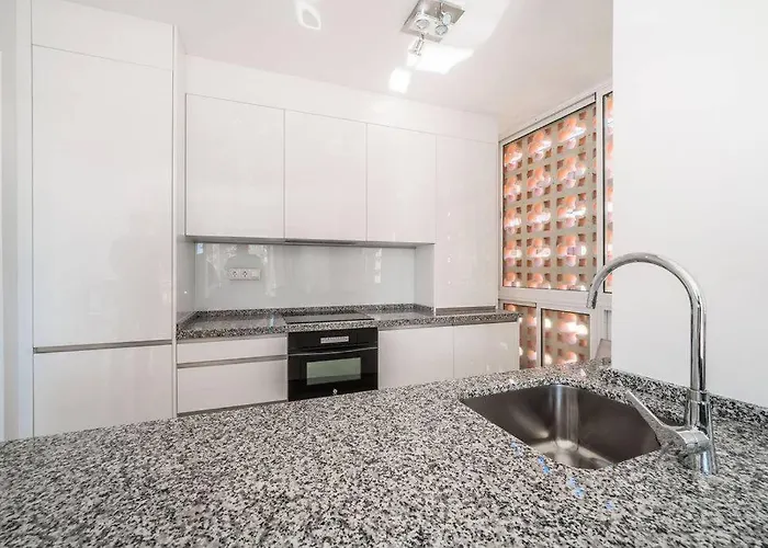 Appartement Stunning Gem With And Sea Views